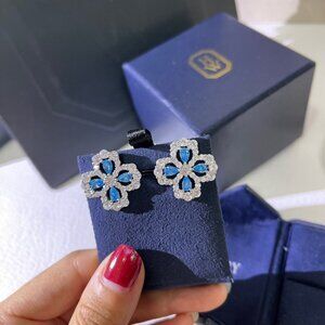 Harry Winston classic four-leaf clover full diamond earrings